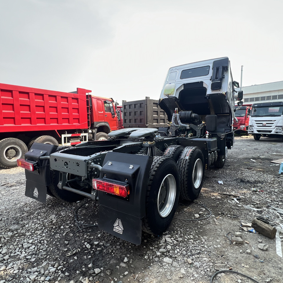 SINOTRUK Howo tractor head - 트랙터 유닛 : 사진 2 SINOTRUK Howo tractor head - 트랙터 유닛 : 사진 2