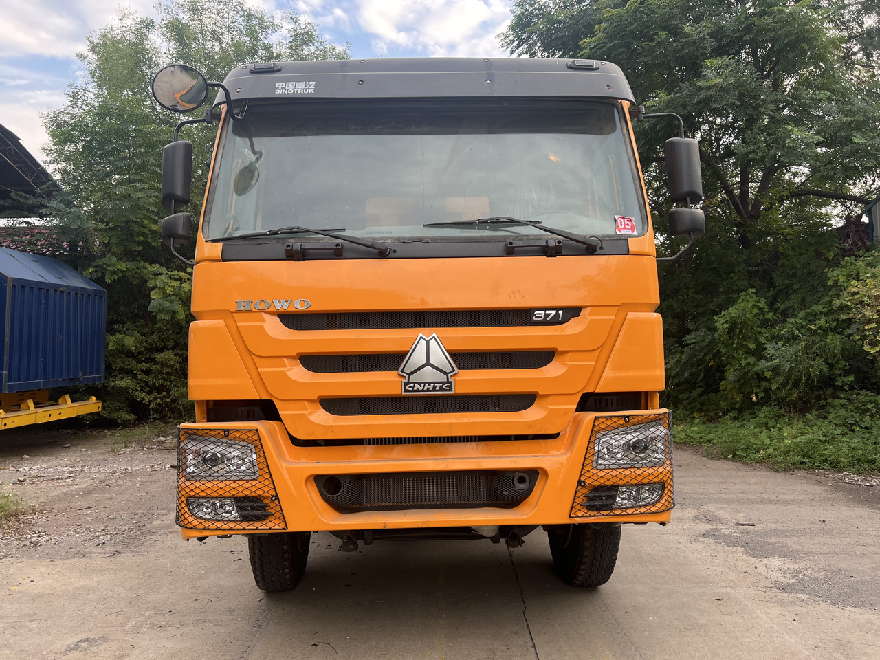 SINOTRUK Howo - 덤프트럭 : 사진 1 SINOTRUK Howo - 덤프트럭 : 사진 1