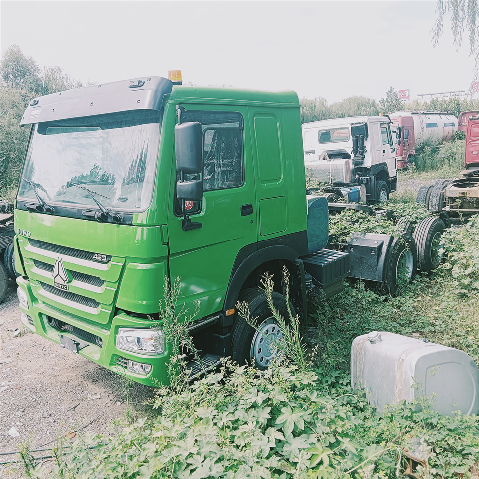 SINOTRUK Trailer head - 트랙터 유닛 : 사진 2 SINOTRUK Trailer head - 트랙터 유닛 : 사진 2