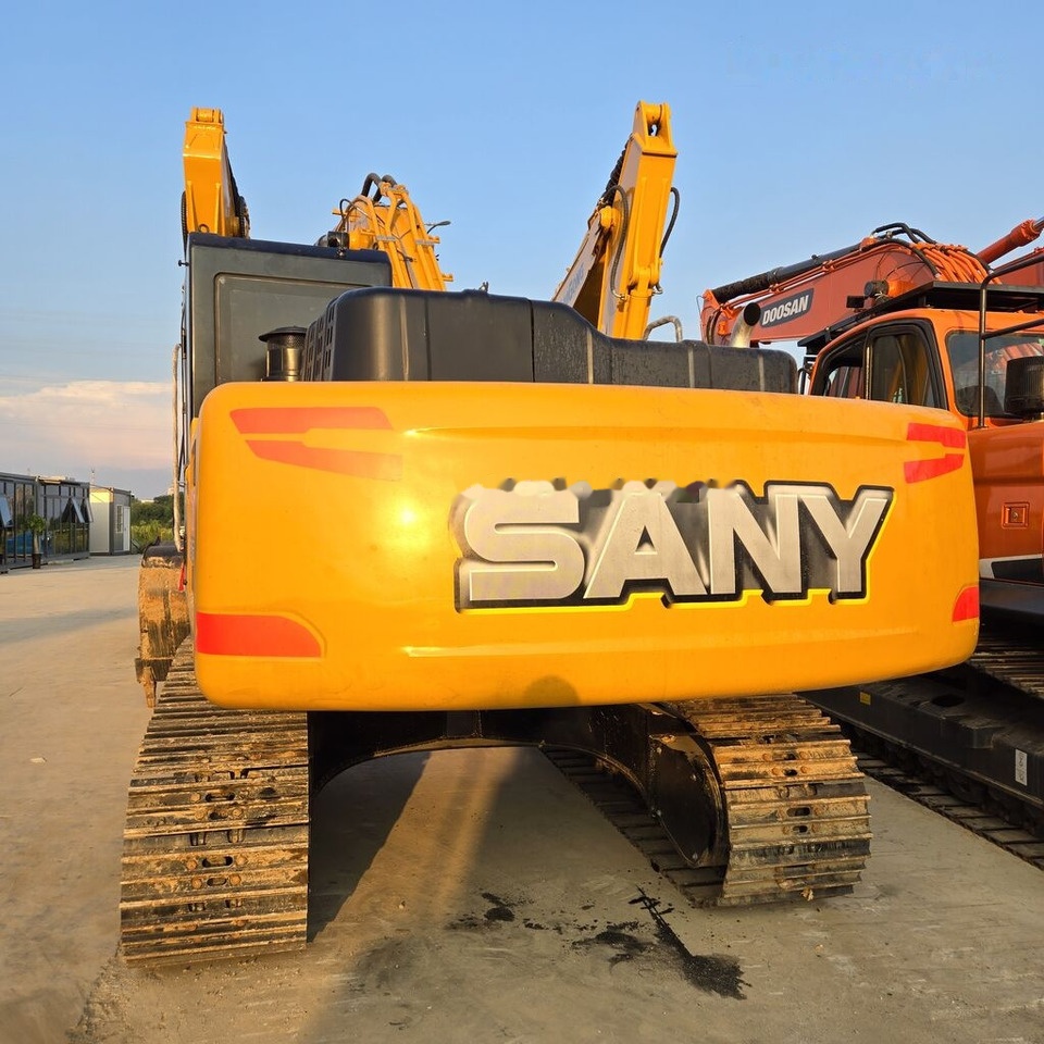Sany SY215C - 크롤러 굴삭기 : 사진 1 Sany SY215C - 크롤러 굴삭기 : 사진 1