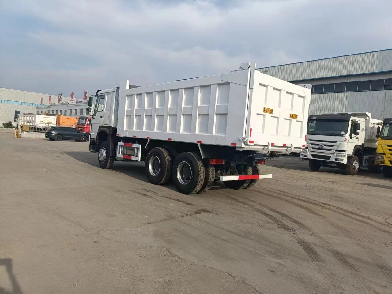 Sinotruk Howo 6*4 - 덤프트럭 : 사진 5 Sinotruk Howo 6*4 - 덤프트럭 : 사진 5