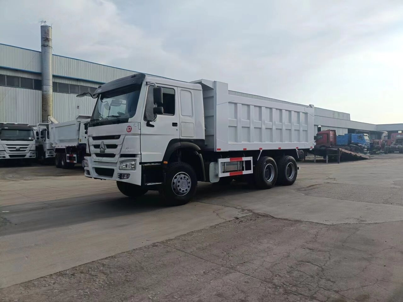 Sinotruk Howo 6*4 - 덤프트럭 : 사진 1 Sinotruk Howo 6*4 - 덤프트럭 : 사진 1