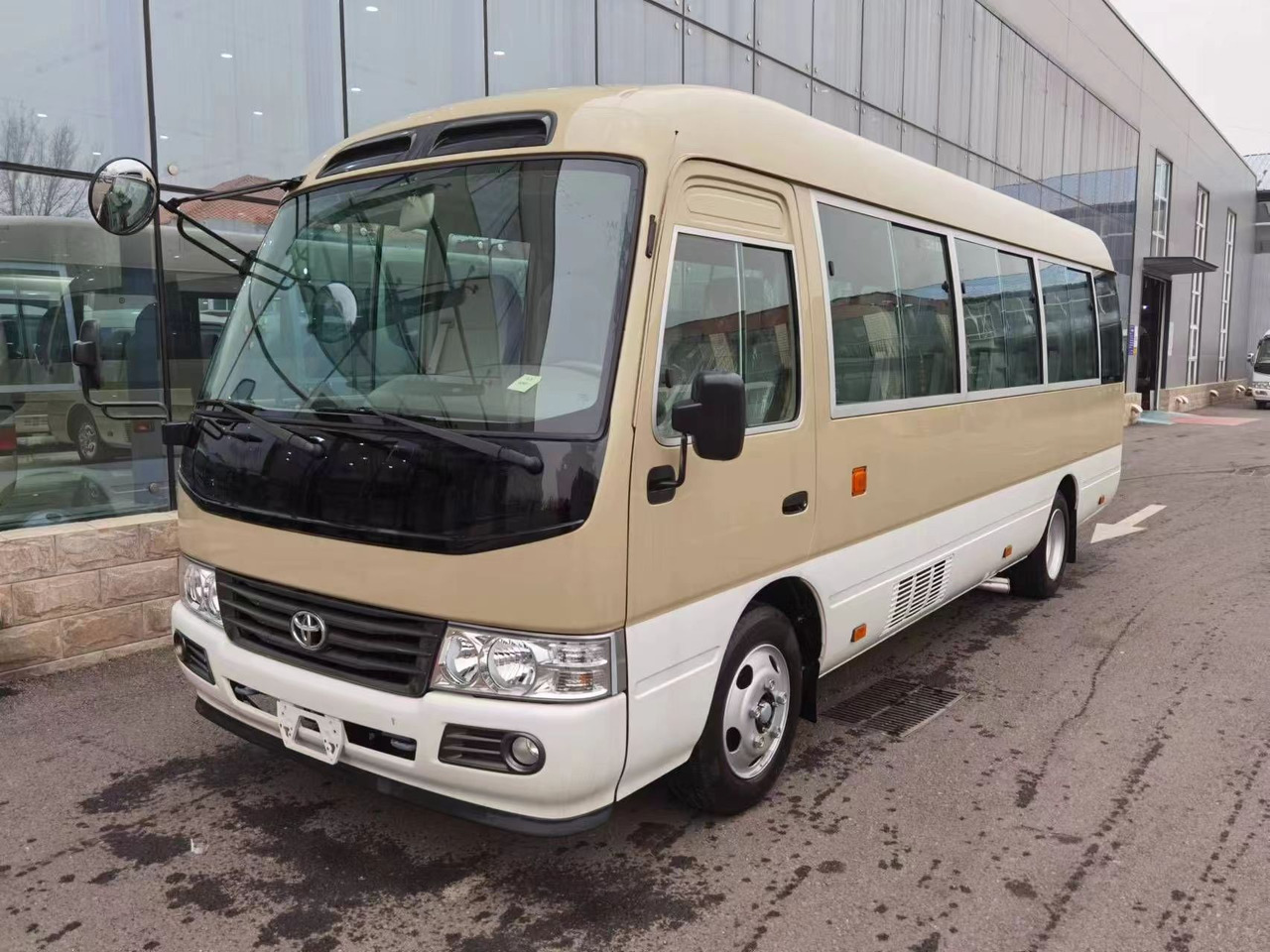 TOYOTA COASTER - 버스 : 사진 5 TOYOTA COASTER - 버스 : 사진 5