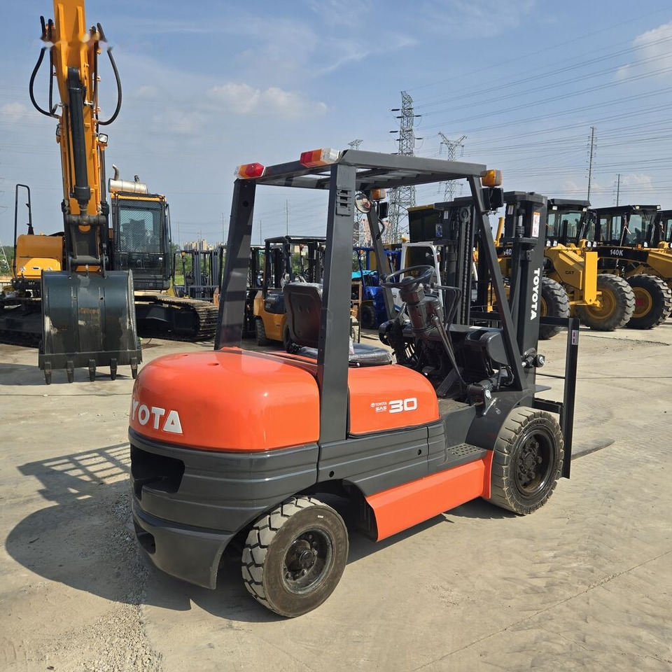Toyota FD30 - LPG 지게차 : 사진 3 Toyota FD30 - LPG 지게차 : 사진 3