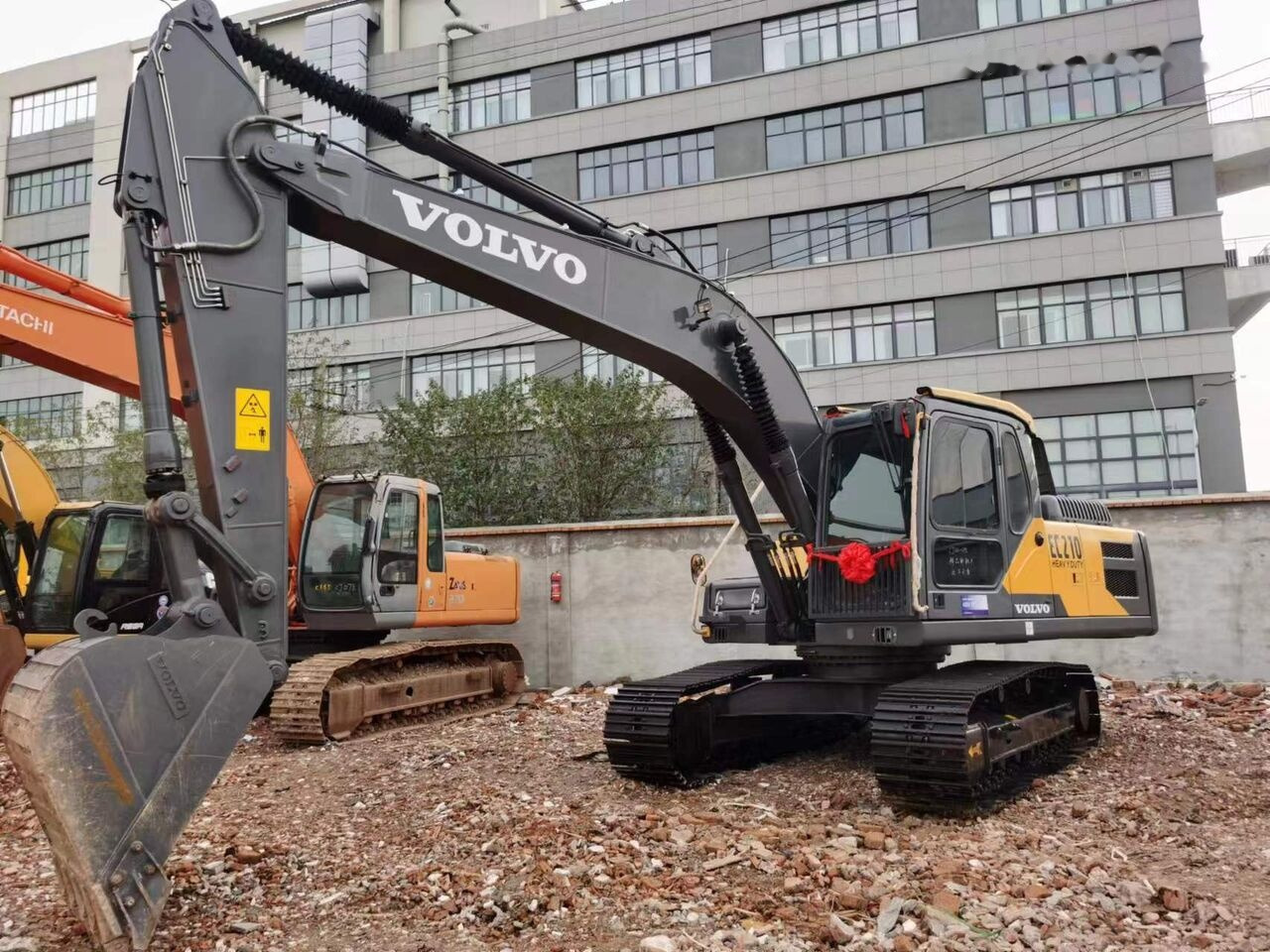 크롤러 굴삭기 Volvo EC210 : 사진 6 크롤러 굴삭기 Volvo EC210 : 사진 6