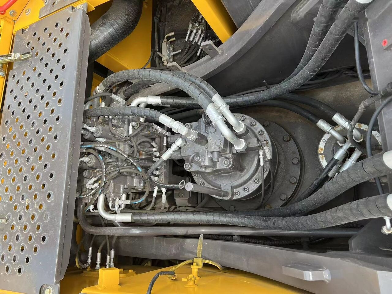 Volvo EC300D - 크롤러 굴삭기 : 사진 4 Volvo EC300D - 크롤러 굴삭기 : 사진 4