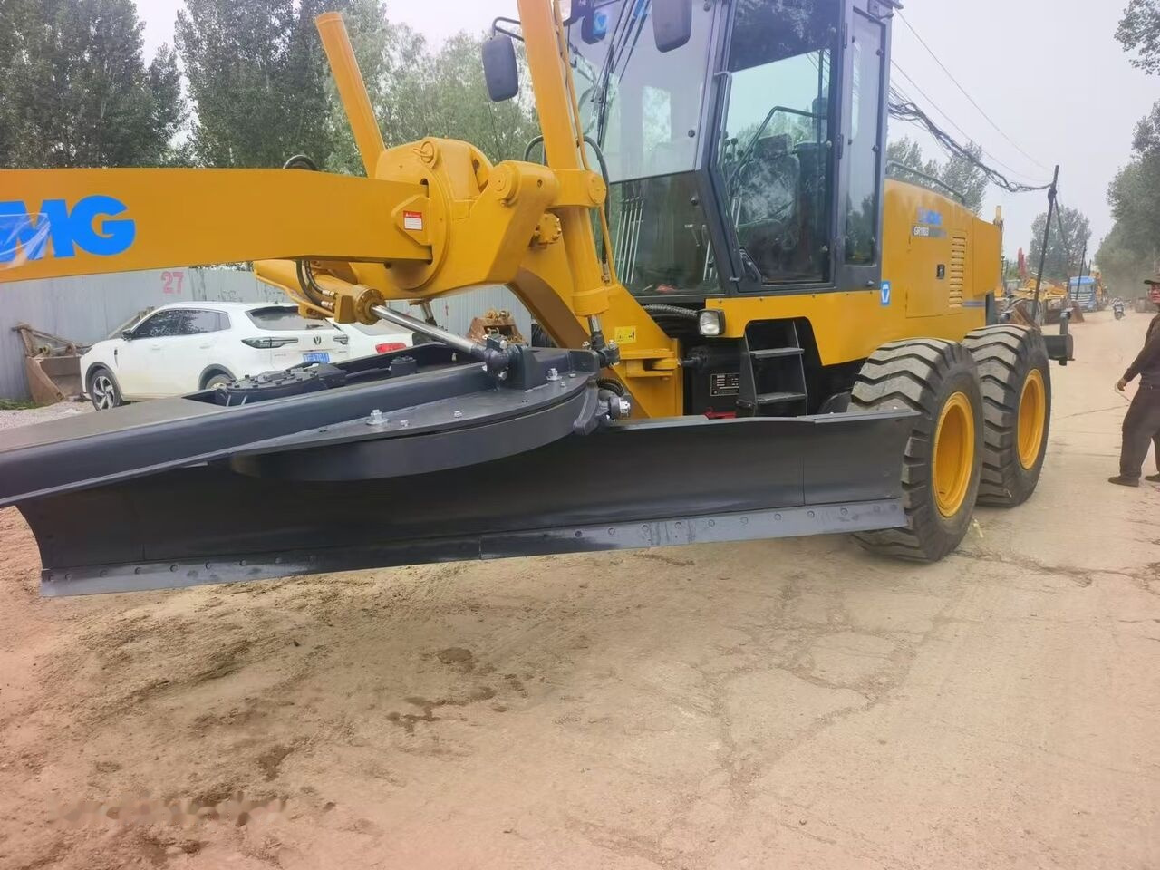 XCMG GR1803 - 그레이더 : 사진 3 XCMG GR1803 - 그레이더 : 사진 3