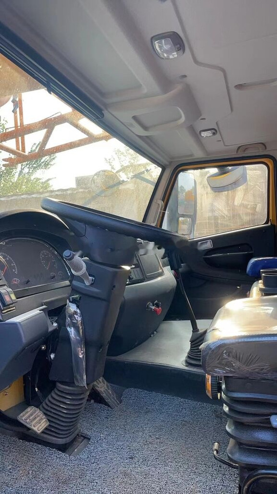 모바일 크레인 XCMG QY30K : 사진 6