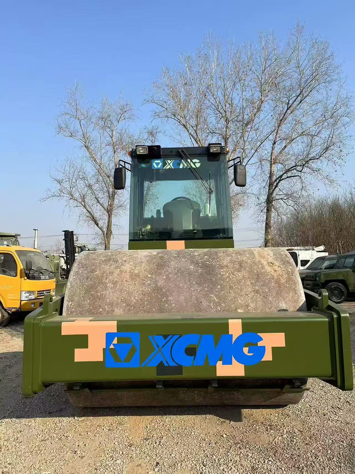 XCMG XS202J - 로드 롤러 : 사진 5 XCMG XS202J - 로드 롤러 : 사진 5