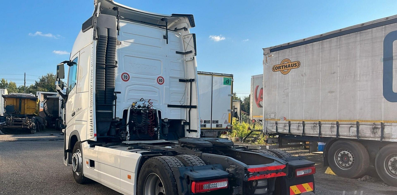 Volvo FH 460 Euro 6 Globetrotter 2018 - 트랙터 유닛 : 사진 3 Volvo FH 460 Euro 6 Globetrotter 2018 - 트랙터 유닛 : 사진 3