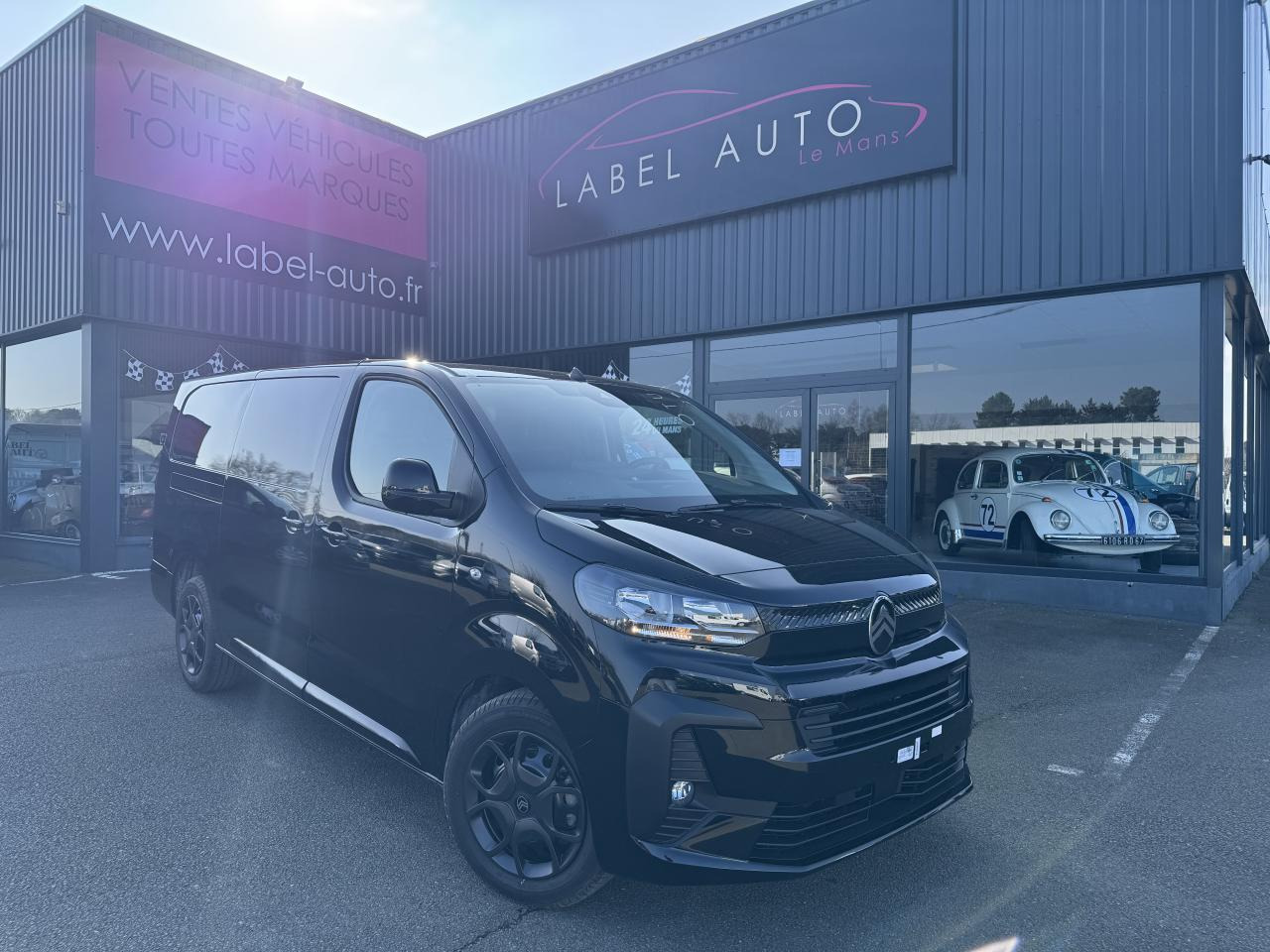 CITROEN Jumpy M 2.0 BlueHDi - 180 S&S - BV EAT8 III FOURGON . PHASE 2 - 패널 밴 : 사진 1 CITROEN Jumpy M 2.0 BlueHDi - 180 S&S - BV EAT8 III FOURGON . PHASE 2 - 패널 밴 : 사진 1