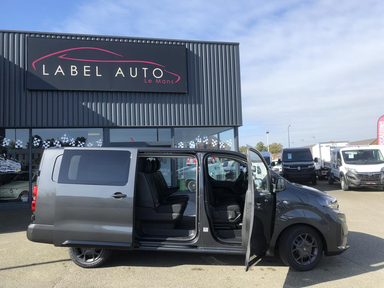 CITROEN Jumpy XL 2.0 BlueHDi - 180 S&S - BV EAT8 III CABINE APPROFONDIE Cabine approfondie Fixe PHASE 2 - 패널 밴 : 사진 3 CITROEN Jumpy XL 2.0 BlueHDi - 180 S&S - BV EAT8 III CABINE APPROFONDIE Cabine approfondie Fixe PHASE 2 - 패널 밴 : 사진 3