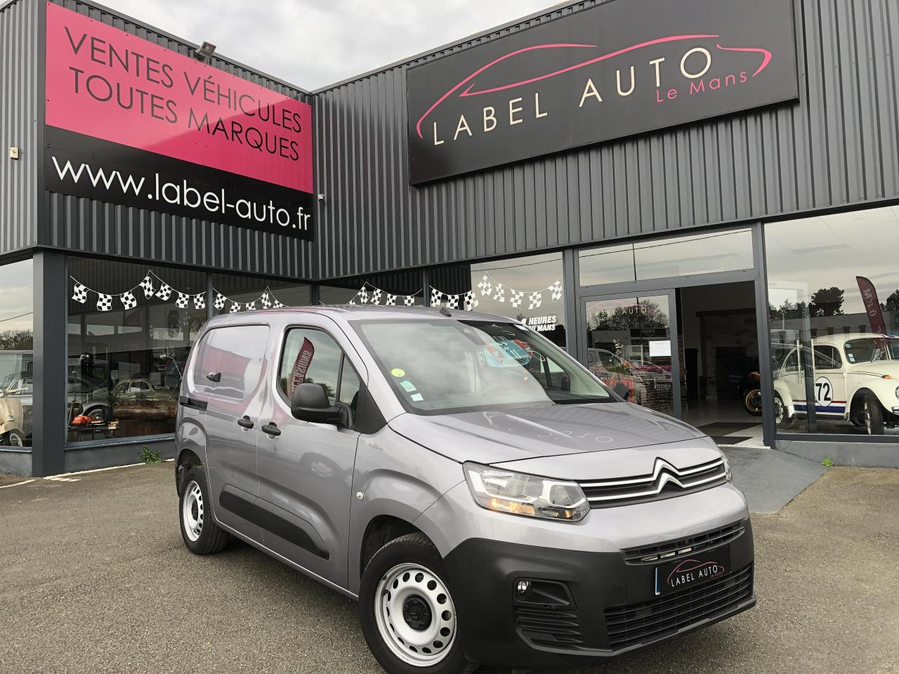 CITROEN berlingo M 1000KG BLUEHDI 130 S&S CLUB EAT8 - 패널 밴 : 사진 1 CITROEN berlingo M 1000KG BLUEHDI 130 S&S CLUB EAT8 - 패널 밴 : 사진 1