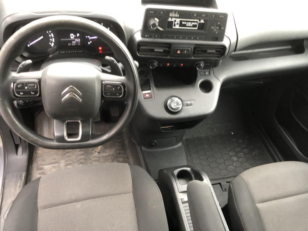 Citroen Berlingo M 1000KG BLUEHDI 130 S&S CLUB EAT8 - 소형 밴 : 사진 4 Citroen Berlingo M 1000KG BLUEHDI 130 S&S CLUB EAT8 - 소형 밴 : 사진 4
