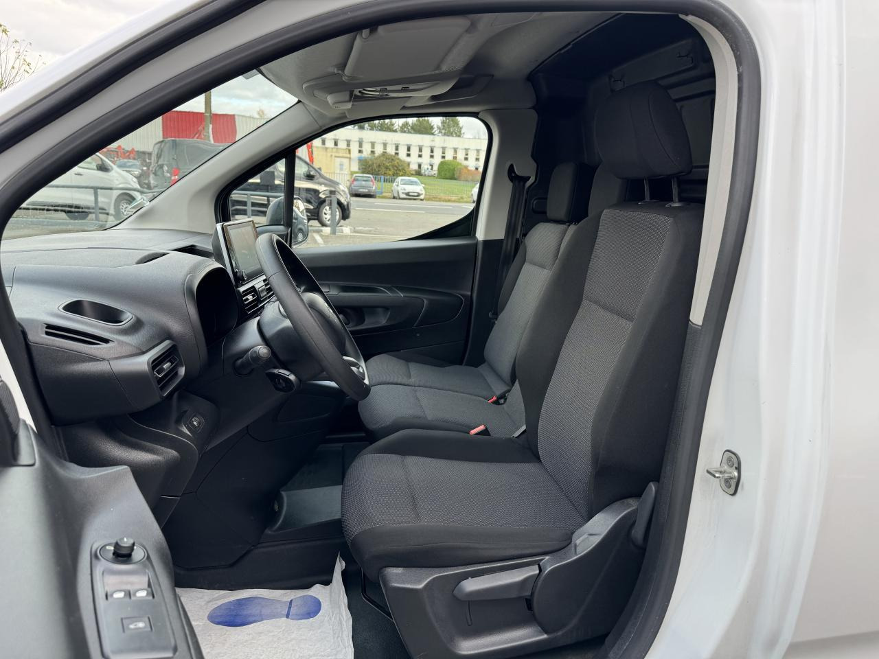 Citroen Berlingo M 650KG BLUEHDI 100 S&S DRIVER BVM5 - 패널 밴 : 사진 5 Citroen Berlingo M 650KG BLUEHDI 100 S&S DRIVER BVM5 - 패널 밴 : 사진 5
