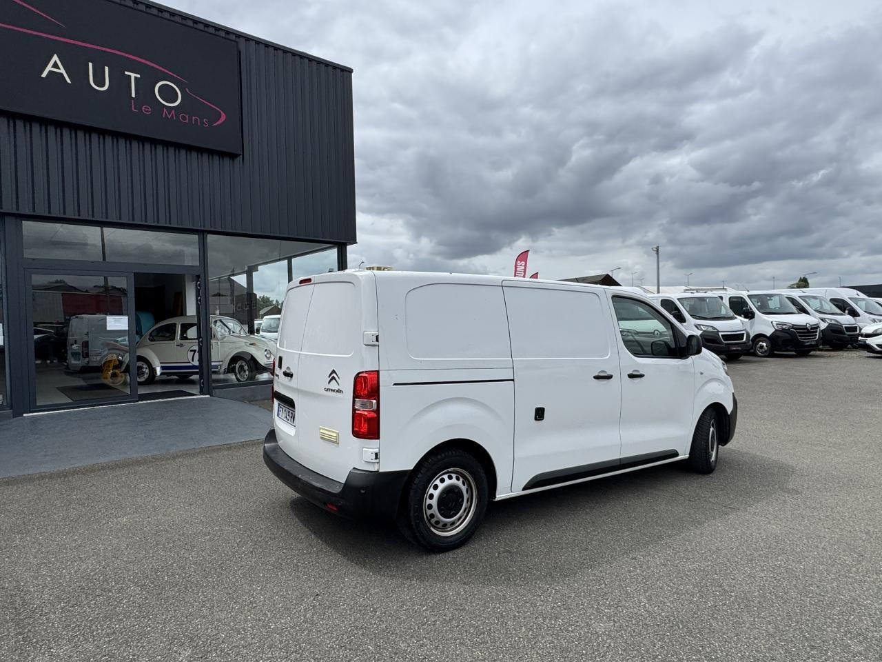 Citroen Jumpy M 1.5 BLUEHDI 120CH S&S DRIVER - 패널 밴 : 사진 5 Citroen Jumpy M 1.5 BLUEHDI 120CH S&S DRIVER - 패널 밴 : 사진 5