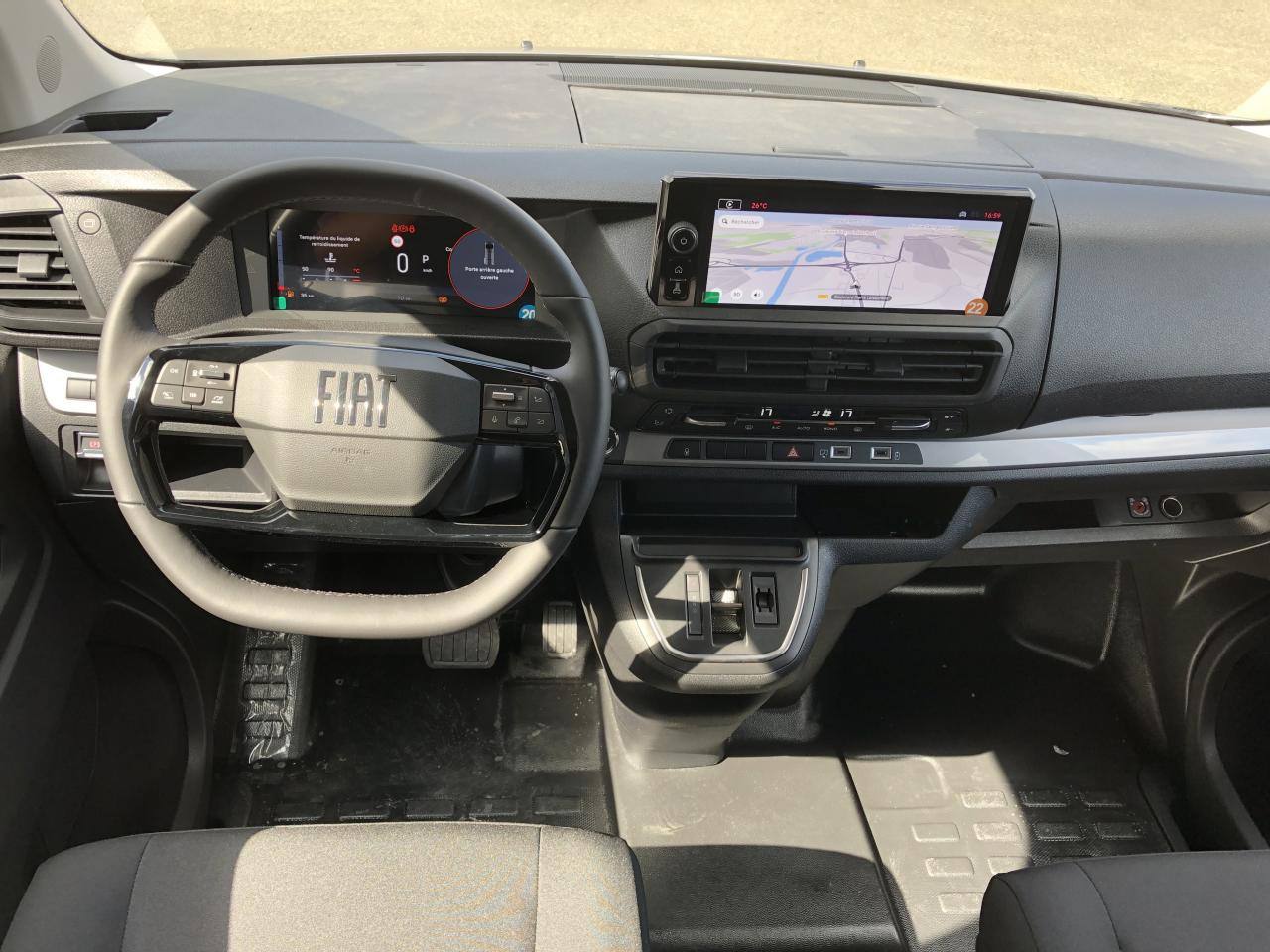 FIAT SCUDO XL 2.0 HDI 180CH EAT-8 CABINE APPROFONDIE 5 PLACES - 콤비 밴 : 사진 3 FIAT SCUDO XL 2.0 HDI 180CH EAT-8 CABINE APPROFONDIE 5 PLACES - 콤비 밴 : 사진 3