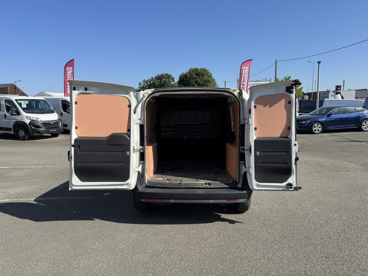 Fiat Doblo Cargo 1.3 MULTIJET 95CH PACK TRIO NAV E6D - 소형 밴 : 사진 2 Fiat Doblo Cargo 1.3 MULTIJET 95CH PACK TRIO NAV E6D - 소형 밴 : 사진 2
