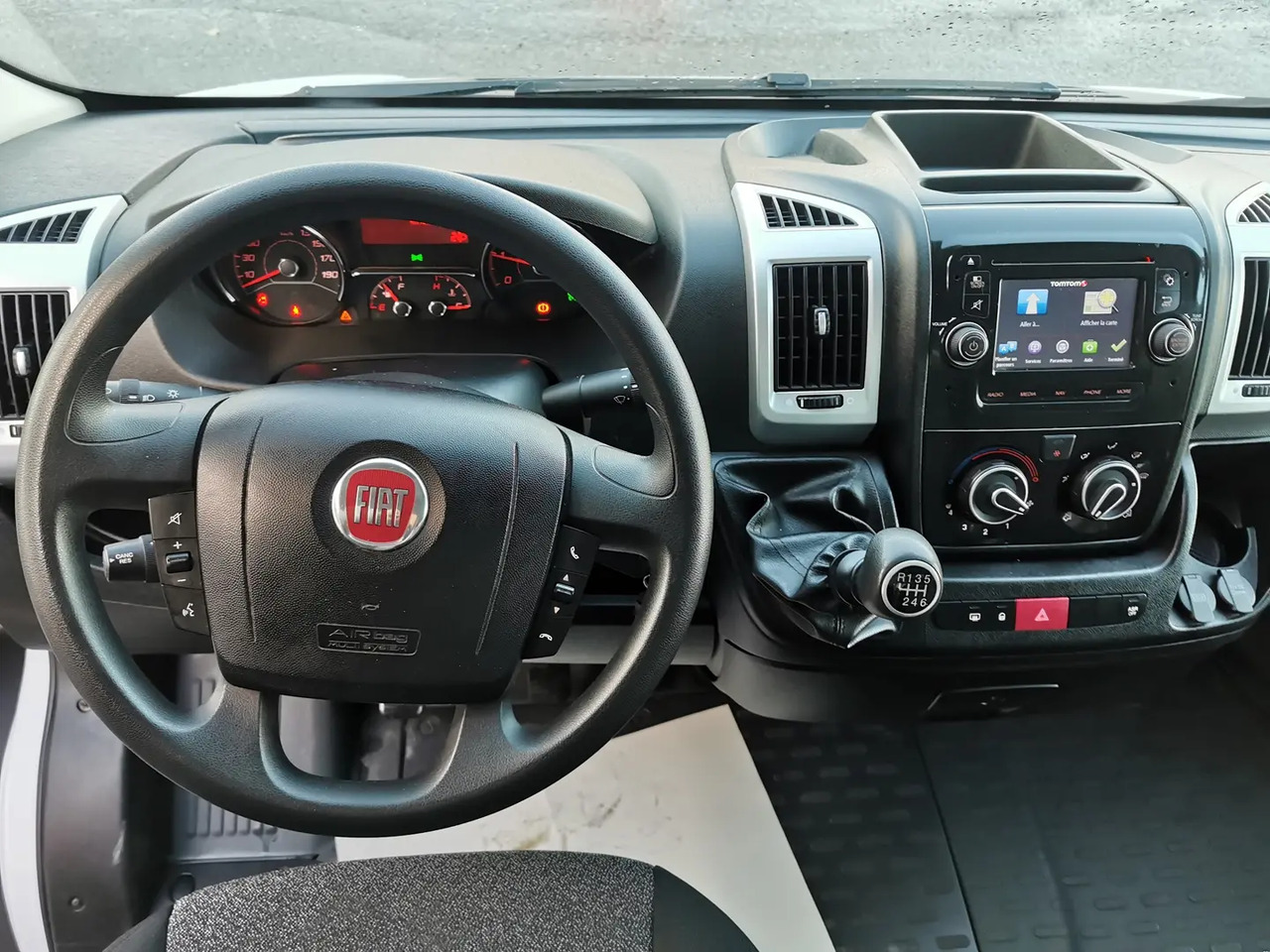 Fiat Ducato 3.5 MAXI L 2.3 MULTIJET 130CH PACK PRO NAV + COFFRE - 덤프 밴 : 사진 4 Fiat Ducato 3.5 MAXI L 2.3 MULTIJET 130CH PACK PRO NAV + COFFRE - 덤프 밴 : 사진 4
