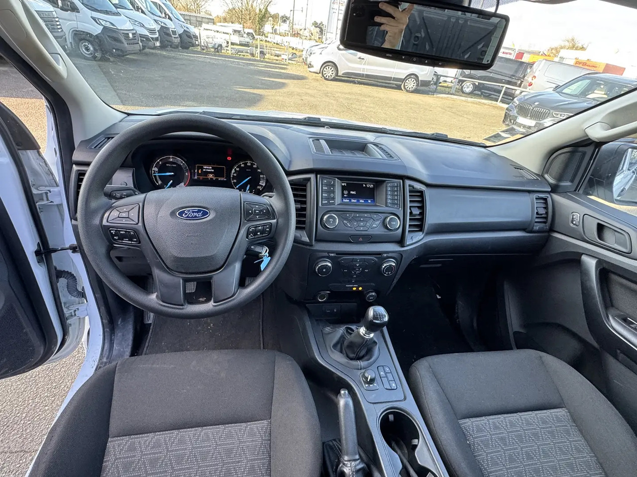 Ford Ranger 2.0 TDCI 170CH SIMPLE CABINE XL - 픽업트럭 : 사진 3 Ford Ranger 2.0 TDCI 170CH SIMPLE CABINE XL - 픽업트럭 : 사진 3