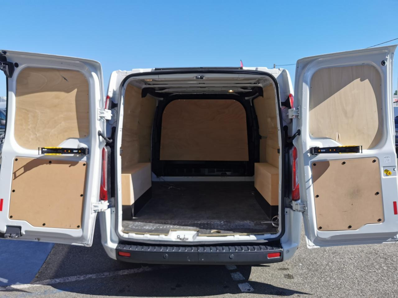 Ford Transit Custom 2.0 ECOBLUE MHEV - 130CH TREND BUSINESS - 소형 밴 : 사진 3 Ford Transit Custom 2.0 ECOBLUE MHEV - 130CH TREND BUSINESS - 소형 밴 : 사진 3