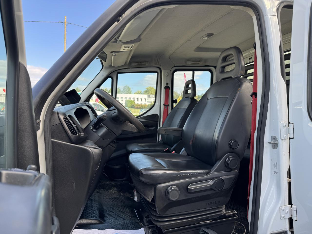 IVECO Daily 35 C 16 D S&S (Quad-Leaf) CHASSIS DOUBLE CABINE 2014 35C/35S CHASSIS CABINE DOUBLE Chassi - 덤프 밴, 콤비 밴 : 사진 4 IVECO Daily 35 C 16 D S&S (Quad-Leaf) CHASSIS DOUBLE CABINE 2014 35C/35S CHASSIS CABINE DOUBLE Chassi - 덤프 밴, 콤비 밴 : 사진 4