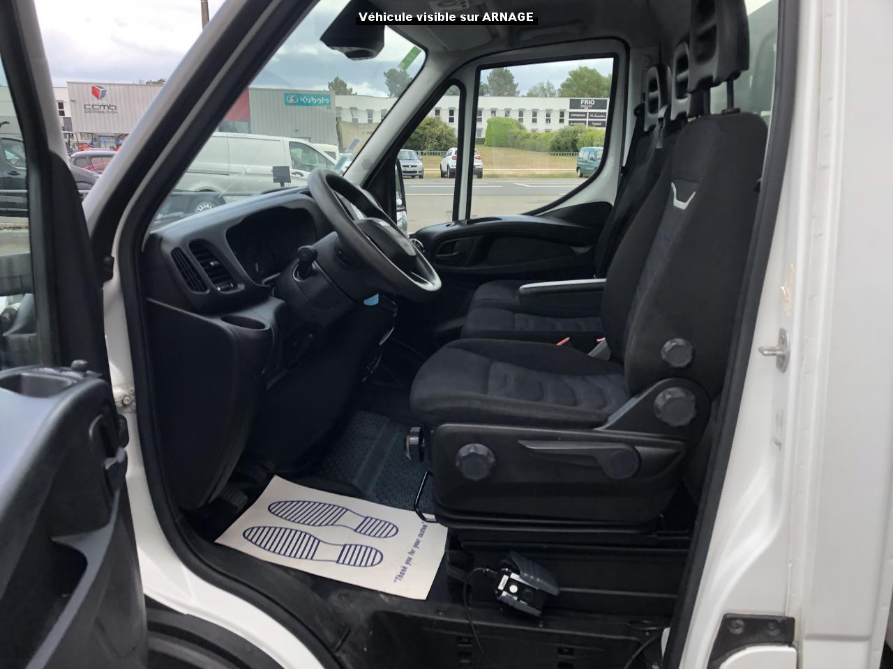 IVECO Daily 35 C 16H3.0 (Quad-Leaf) CHASSIS CABINE 2014 35C/35S Chassis cabine 35 C Epmt.3.75 PHASE 4 - 덤프 밴 : 사진 5 IVECO Daily 35 C 16H3.0 (Quad-Leaf) CHASSIS CABINE 2014 35C/35S Chassis cabine 35 C Epmt.3.75 PHASE 4 - 덤프 밴 : 사진 5