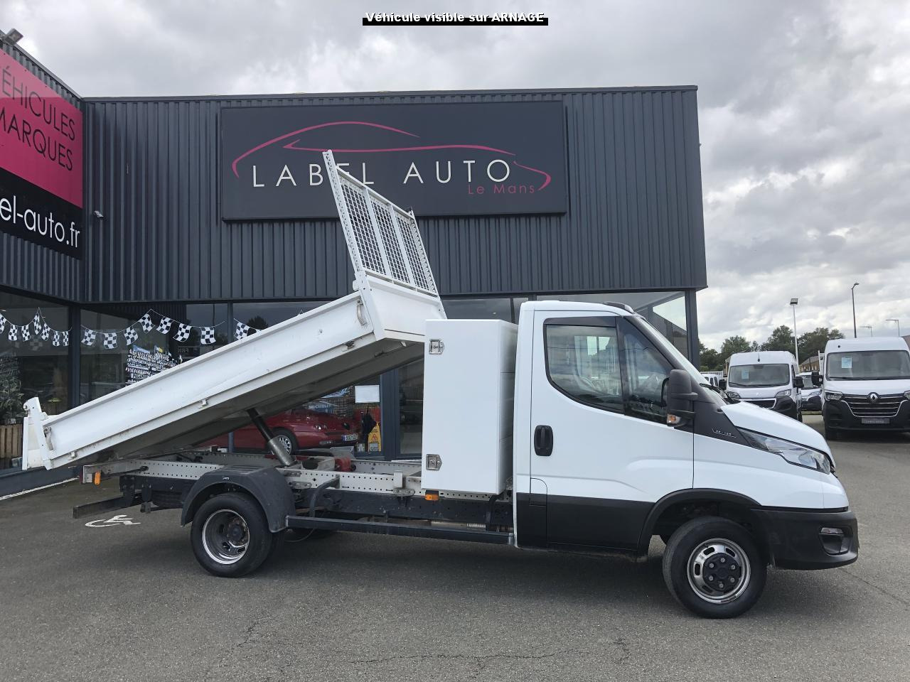 IVECO Daily 35 C 16H3.0 (Quad-Leaf) CHASSIS CABINE 2014 35C/35S Chassis cabine 35 C Epmt.3.75 PHASE 4 - 덤프 밴 : 사진 1 IVECO Daily 35 C 16H3.0 (Quad-Leaf) CHASSIS CABINE 2014 35C/35S Chassis cabine 35 C Epmt.3.75 PHASE 4 - 덤프 밴 : 사진 1