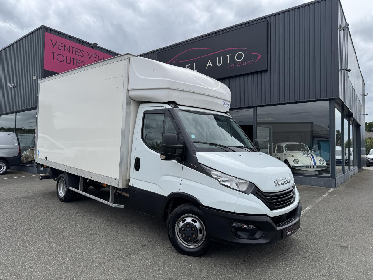 IVECO Daily 35C16 CAISSE HAYON 20M3 RJ 3.0L 160CH - 박스 밴 : 사진 3 IVECO Daily 35C16 CAISSE HAYON 20M3 RJ 3.0L 160CH - 박스 밴 : 사진 3