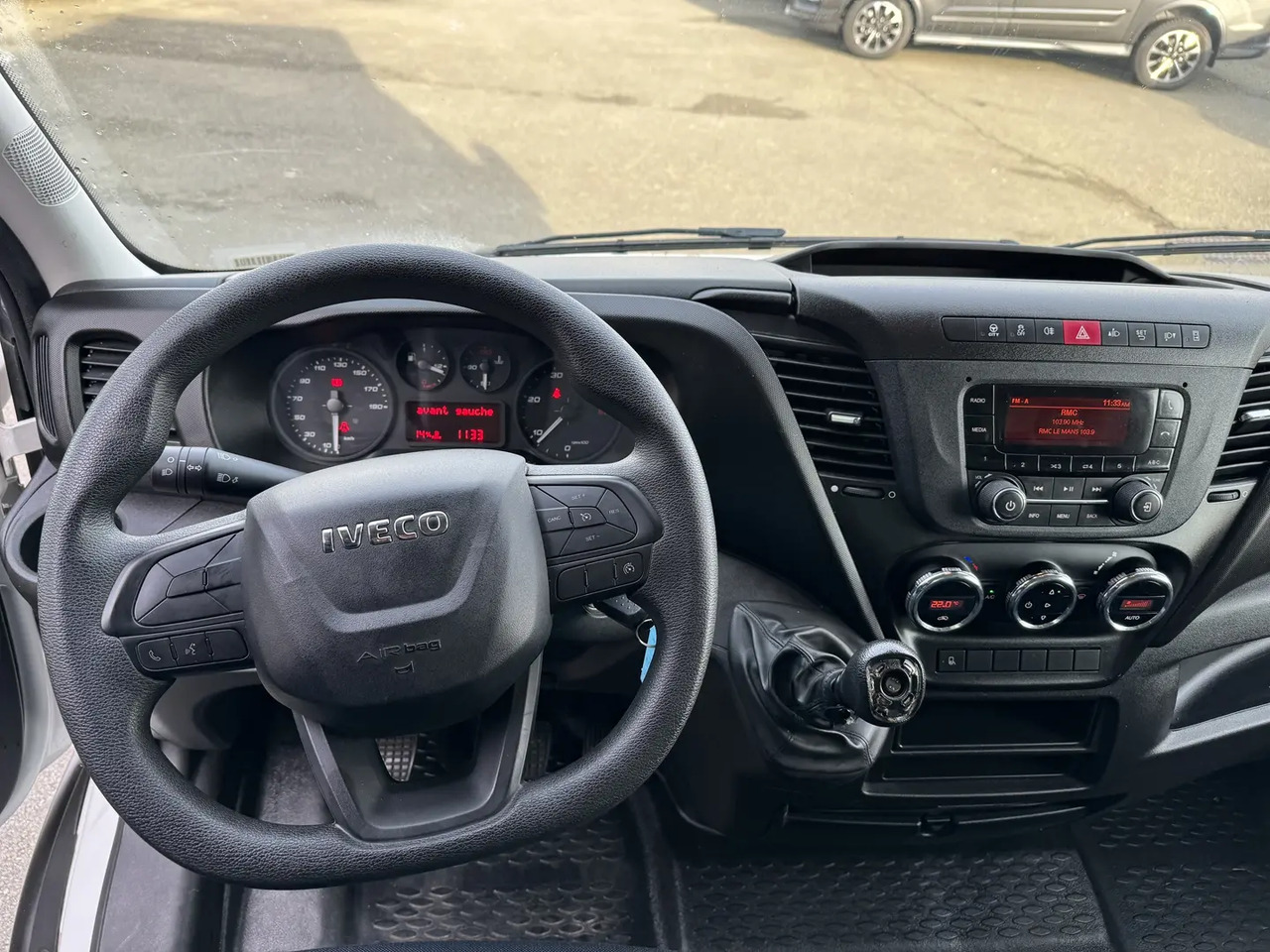 Iveco Daily 35C16 EMPATTEMENT 4100 - 박스 밴 : 사진 4 Iveco Daily 35C16 EMPATTEMENT 4100 - 박스 밴 : 사진 4