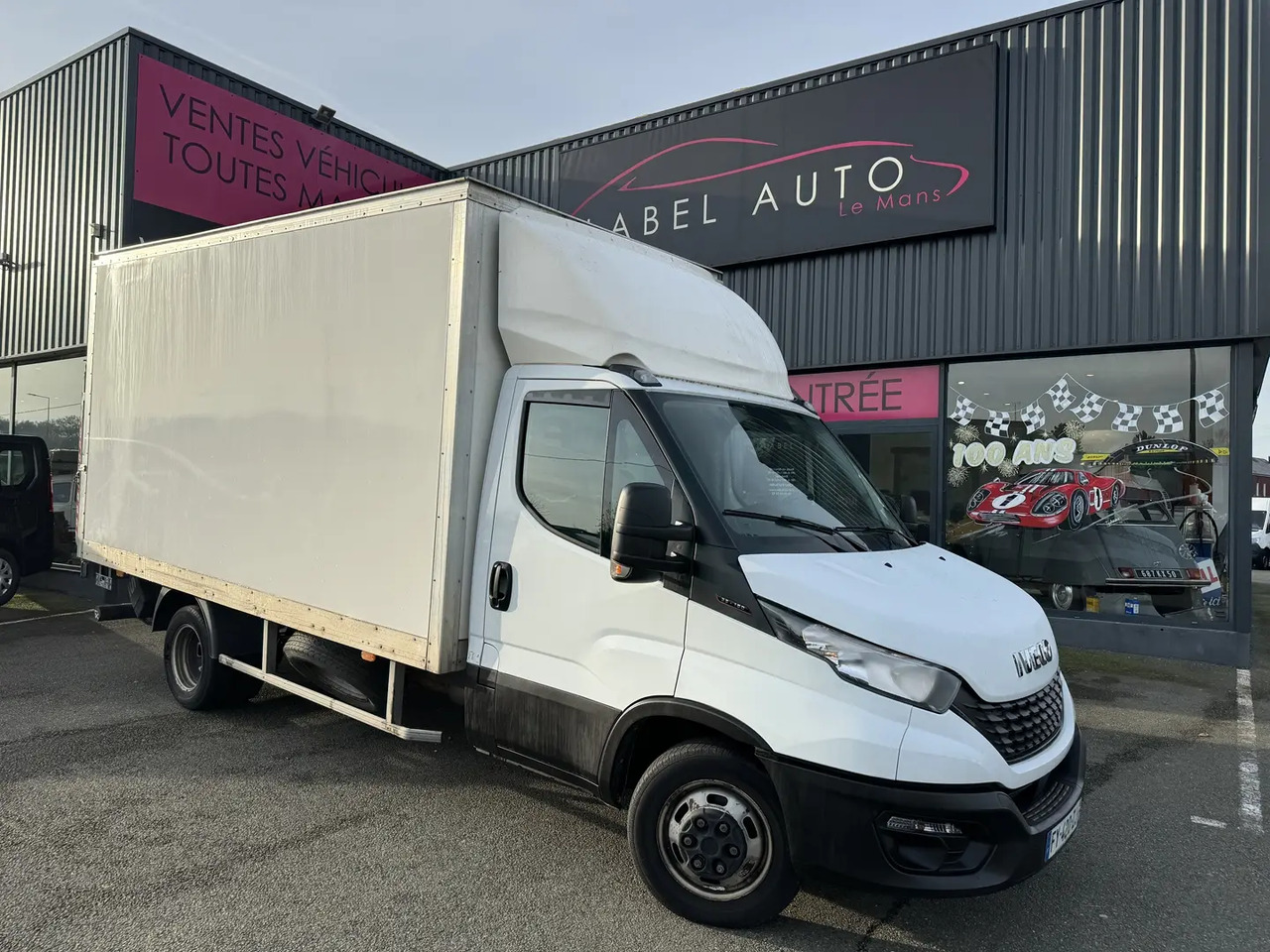 Iveco Daily 35C16H3.0 D EMPATTEMENT 4100 - 박스 밴 : 사진 1 Iveco Daily 35C16H3.0 D EMPATTEMENT 4100 - 박스 밴 : 사진 1