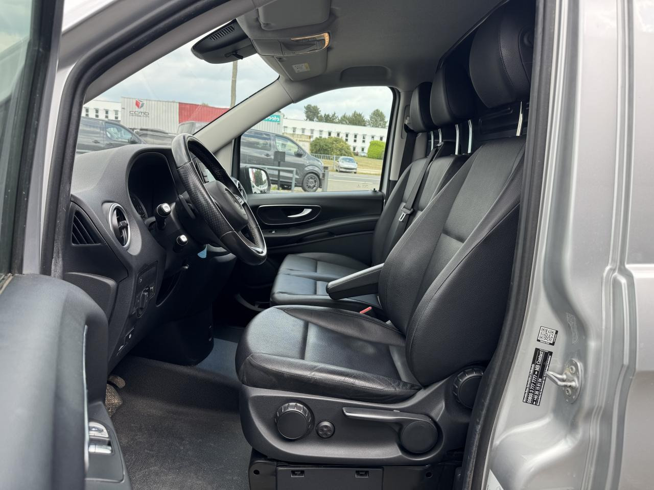 Mercedes Vito 114 CDI 4X4 LONG SELECT PROPULSION 9G-TRONIC - 패널 밴 : 사진 4 Mercedes Vito 114 CDI 4X4 LONG SELECT PROPULSION 9G-TRONIC - 패널 밴 : 사진 4