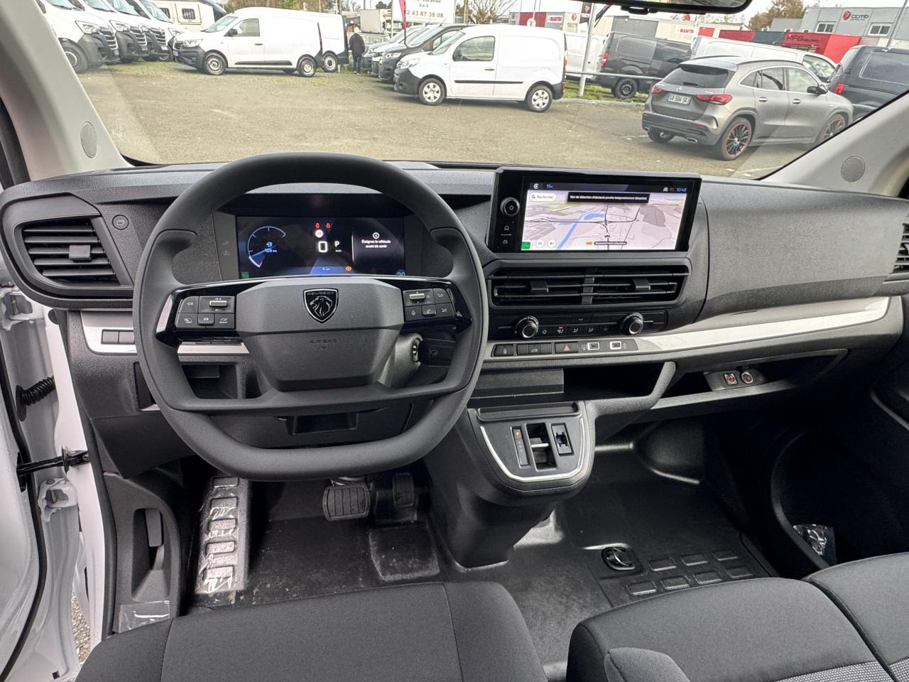 PEUGEOT Expert M 2.0 BlueHDi - 145 S&S - BV EAT8 III FOURGON Fourgon PHASE 2 - 패널 밴 : 사진 4 PEUGEOT Expert M 2.0 BlueHDi - 145 S&S - BV EAT8 III FOURGON Fourgon PHASE 2 - 패널 밴 : 사진 4