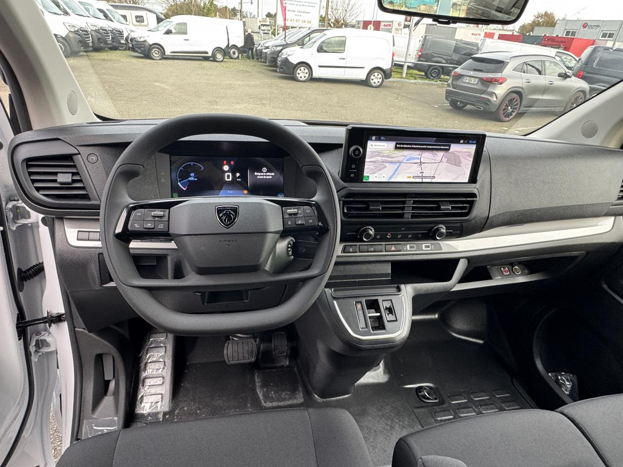 PEUGEOT Expert M 2.0 BlueHDi - 180 S&S - BV EAT8 III FOURGON Fourgon PHASE 2 - 패널 밴 : 사진 5 PEUGEOT Expert M 2.0 BlueHDi - 180 S&S - BV EAT8 III FOURGON Fourgon PHASE 2 - 패널 밴 : 사진 5