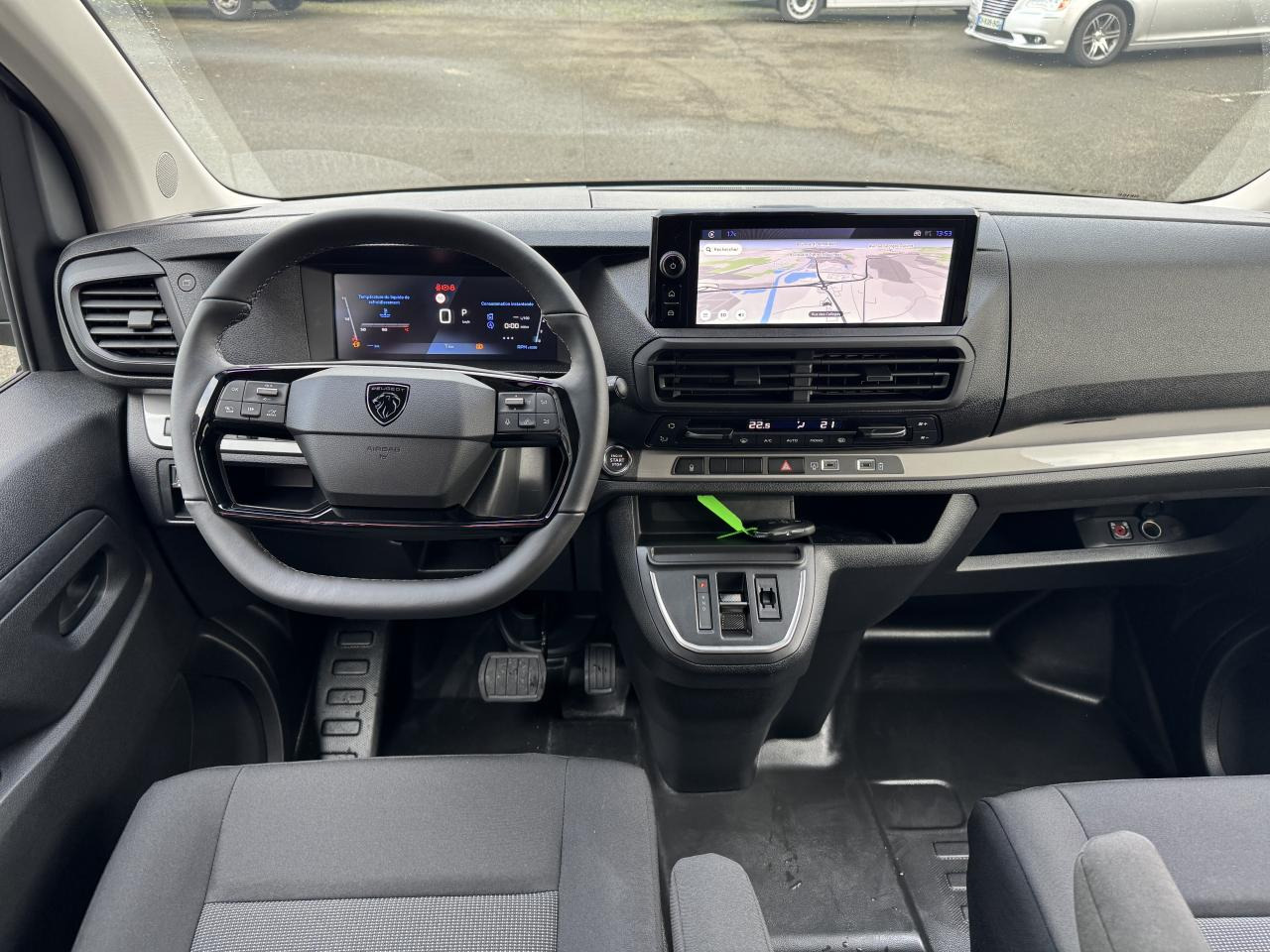 PEUGEOT Expert XL 2.0 BlueHDi - 180 S&S - BV EAT8 III CABINE APPROFONDIE Fourgon Cabine approfondie Fix - 패널 밴 : 사진 3 PEUGEOT Expert XL 2.0 BlueHDi - 180 S&S - BV EAT8 III CABINE APPROFONDIE Fourgon Cabine approfondie Fix - 패널 밴 : 사진 3