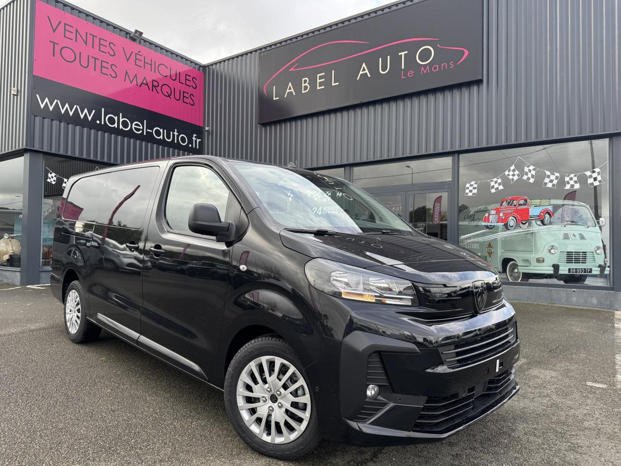 PEUGEOT Expert XL 2.0 BlueHDi - 180 S&S - BV EAT8 III CABINE APPROFONDIE Fourgon Cabine approfondie Fix - 패널 밴 : 사진 1 PEUGEOT Expert XL 2.0 BlueHDi - 180 S&S - BV EAT8 III CABINE APPROFONDIE Fourgon Cabine approfondie Fix - 패널 밴 : 사진 1