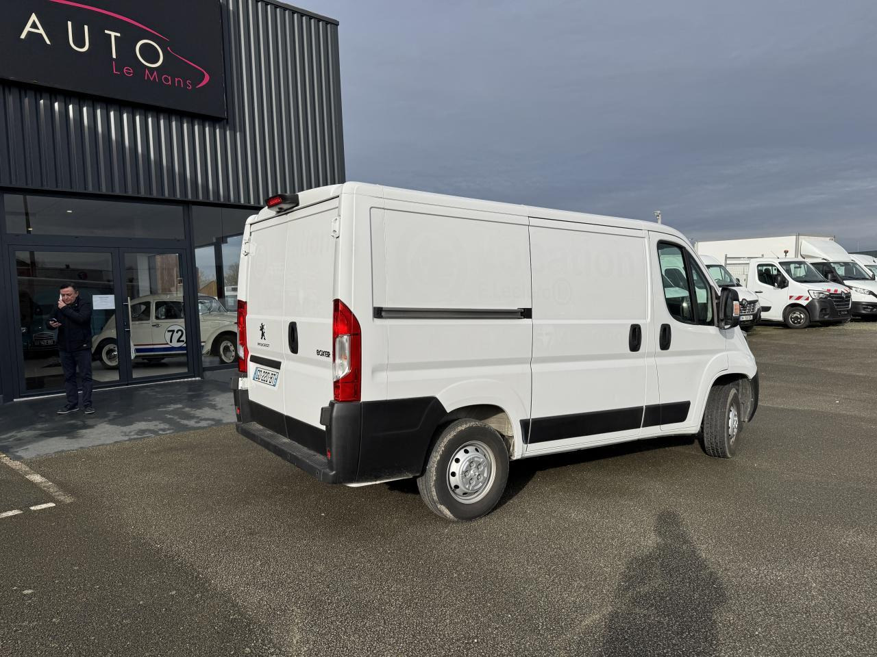 Peugeot Boxer 330 L1H1 2.2 BLUEHDI S&S 140CH ASPHALT - 패널 밴 : 사진 5 Peugeot Boxer 330 L1H1 2.2 BLUEHDI S&S 140CH ASPHALT - 패널 밴 : 사진 5