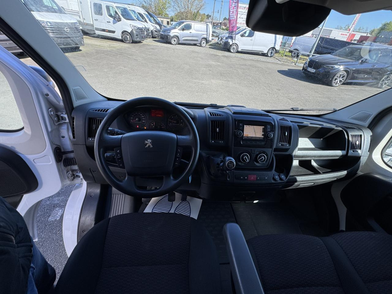 Peugeot Boxer 333 L1H1 2.2 BLUEHDI S&S 140CH ASPHALT - 패널 밴 : 사진 3 Peugeot Boxer 333 L1H1 2.2 BLUEHDI S&S 140CH ASPHALT - 패널 밴 : 사진 3