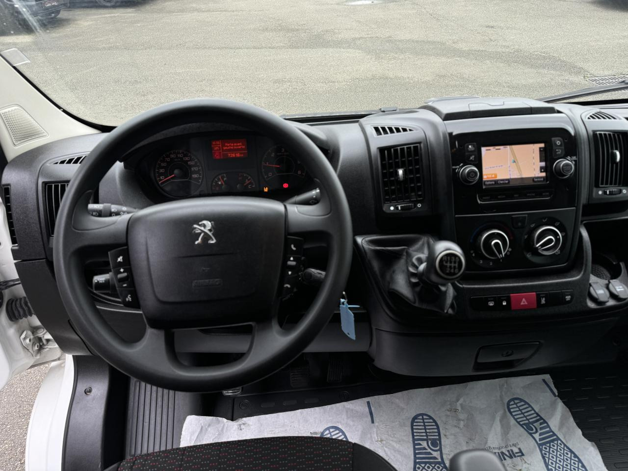 Peugeot Boxer 333 L1H1 2.2 BLUEHDI S&S 140CH ASPHALT - 패널 밴 : 사진 3 Peugeot Boxer 333 L1H1 2.2 BLUEHDI S&S 140CH ASPHALT - 패널 밴 : 사진 3