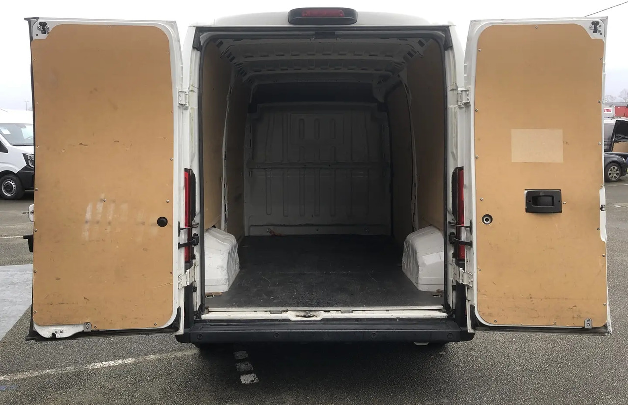 Peugeot Boxer 333 L2H2 2.2 BLUEHDI S&S 140CH ASPHALT - 패널 밴, 콤비 밴 : 사진 4 Peugeot Boxer 333 L2H2 2.2 BLUEHDI S&S 140CH ASPHALT - 패널 밴, 콤비 밴 : 사진 4