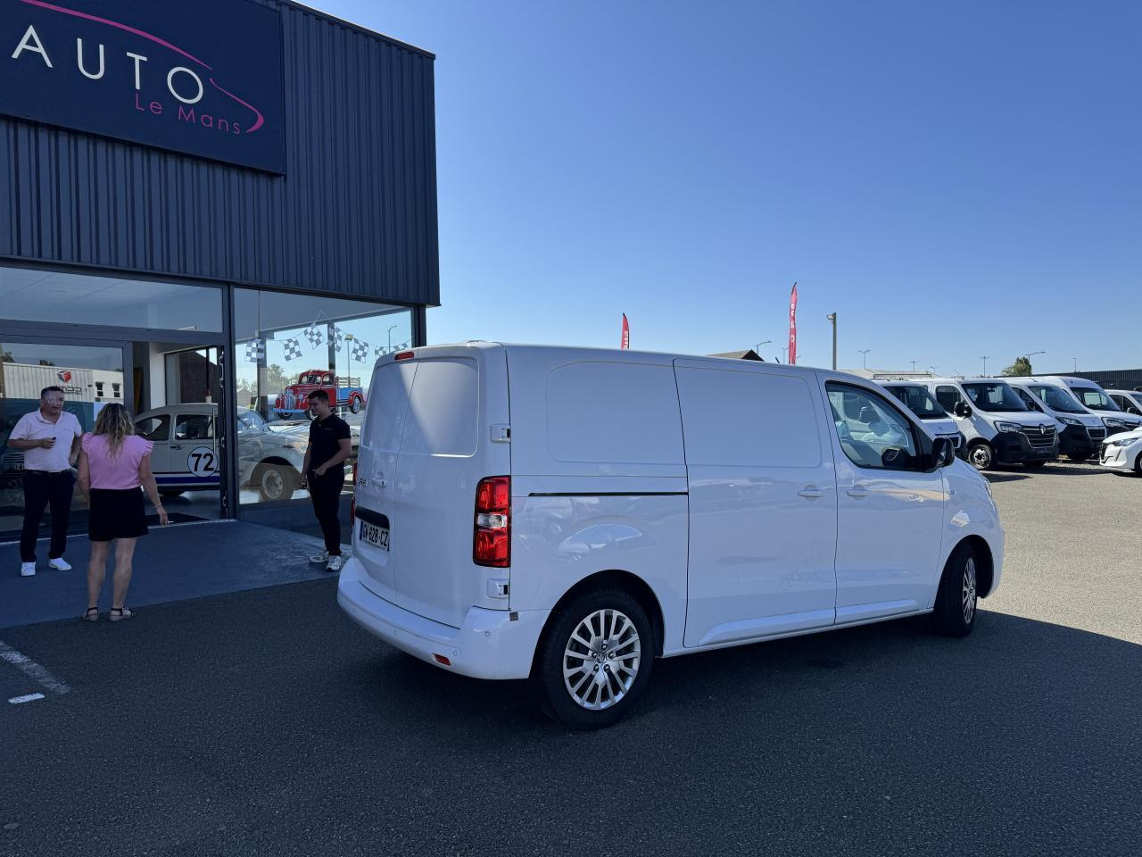 Peugeot Expert Standard 2.0 BlueHDi - 145 S&S - BV EAT8 III FOURGON Fourgon Asphalt PHASE 1 - 패널 밴 : 사진 5 Peugeot Expert Standard 2.0 BlueHDi - 145 S&S - BV EAT8 III FOURGON Fourgon Asphalt PHASE 1 - 패널 밴 : 사진 5