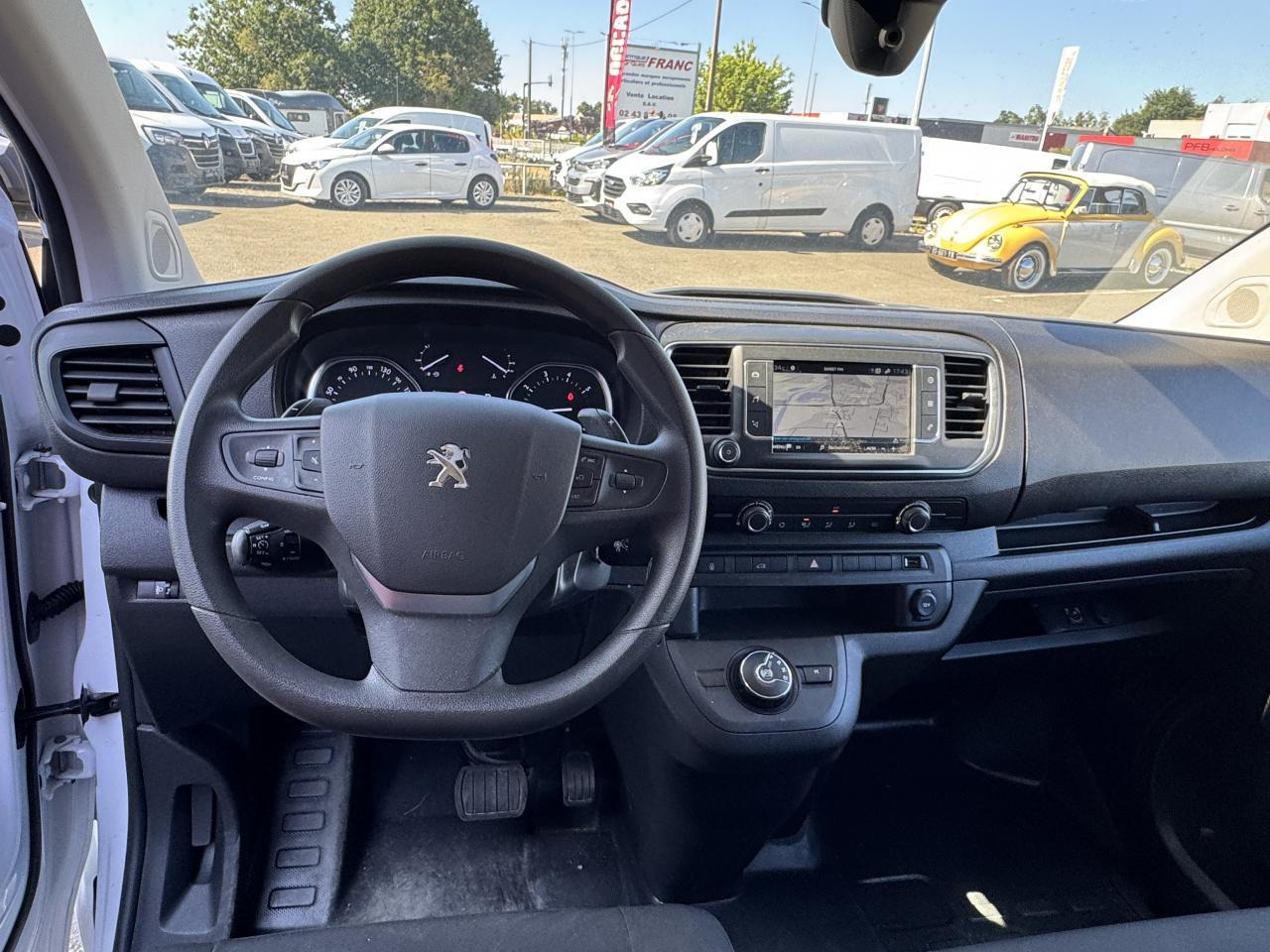 Peugeot Expert Standard 2.0 BlueHDi - 145 S&S - BV EAT8 III FOURGON Fourgon Asphalt PHASE 1 - 패널 밴 : 사진 3 Peugeot Expert Standard 2.0 BlueHDi - 145 S&S - BV EAT8 III FOURGON Fourgon Asphalt PHASE 1 - 패널 밴 : 사진 3