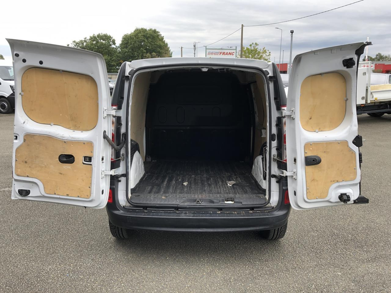 RENAULT KANGOO 1.5 DCI 80CH CONFORT - 패널 밴 : 사진 3 RENAULT KANGOO 1.5 DCI 80CH CONFORT - 패널 밴 : 사진 3