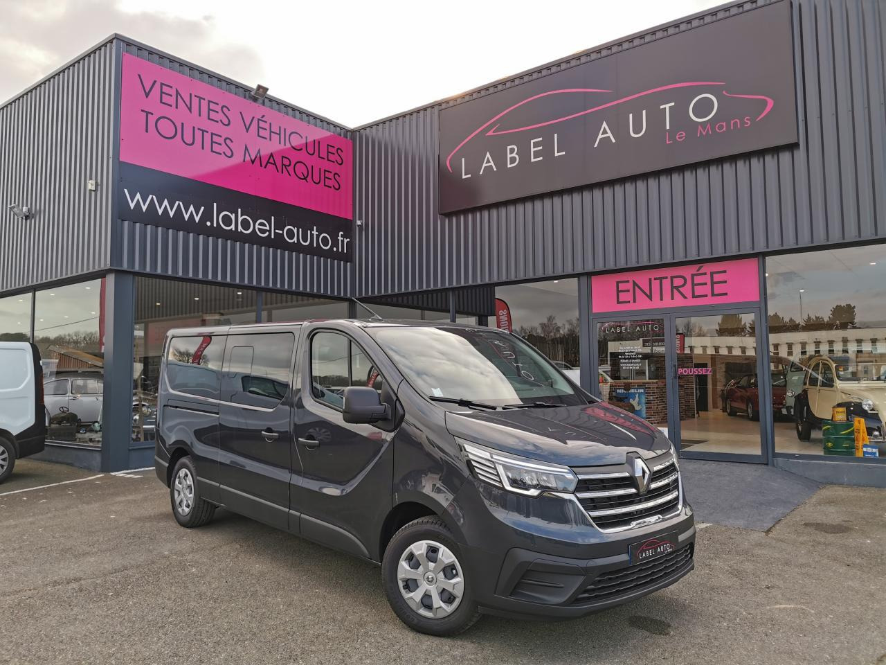 RENAULT Trafic L2 2.0 Energy dCi - 150 - S&S - BV EDC Euro 6e III COMBI Combi Intens L2H1 PHASE 3 - 승합차 : 사진 1 RENAULT Trafic L2 2.0 Energy dCi - 150 - S&S - BV EDC Euro 6e III COMBI Combi Intens L2H1 PHASE 3 - 승합차 : 사진 1