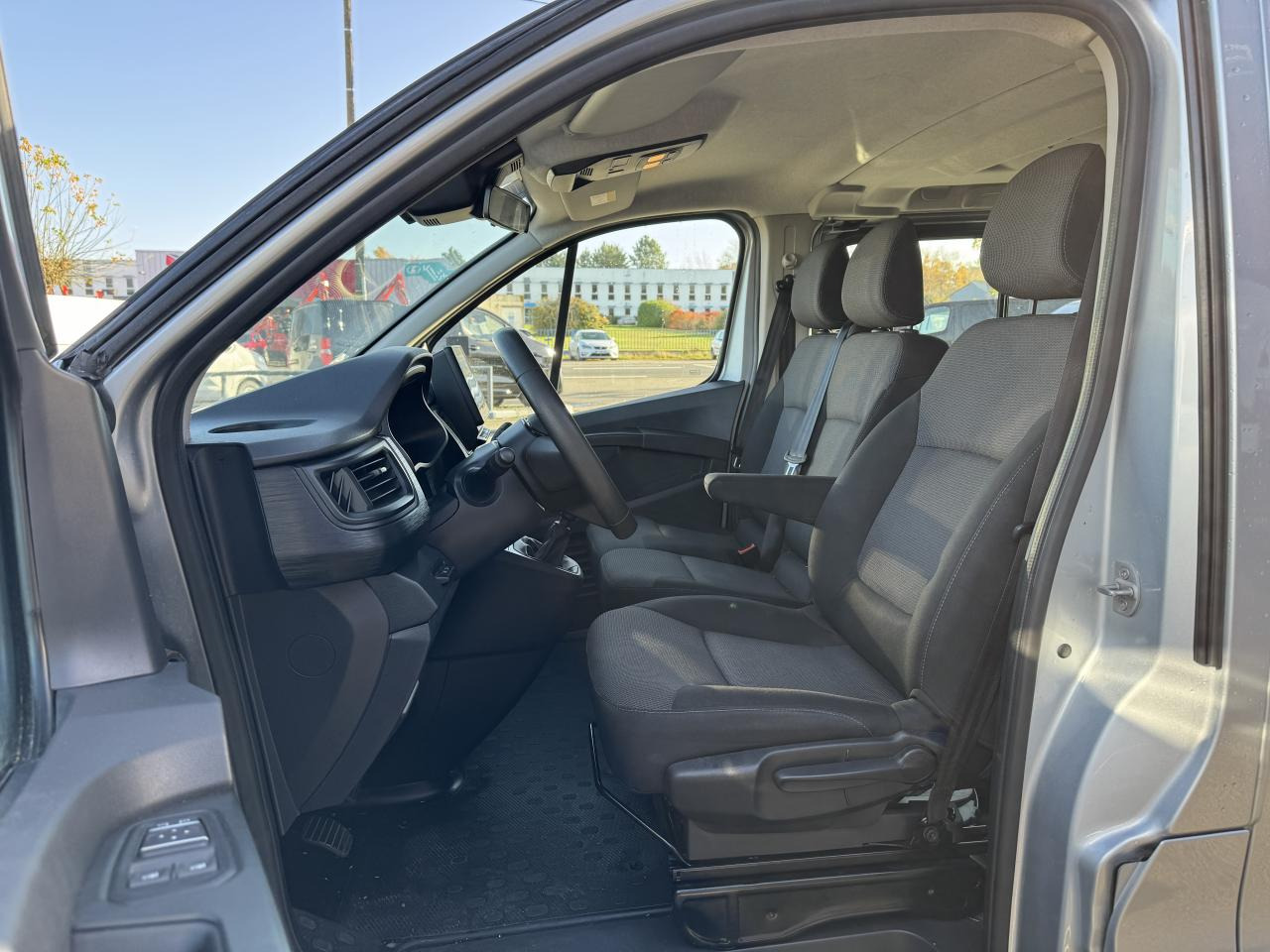 RENAULT Trafic L2 2.0 Energy dCi - 150 - S&S III COMBI Combi Zen L2H1 PHASE 3 - 기타 기계 : 사진 5 RENAULT Trafic L2 2.0 Energy dCi - 150 - S&S III COMBI Combi Zen L2H1 PHASE 3 - 기타 기계 : 사진 5