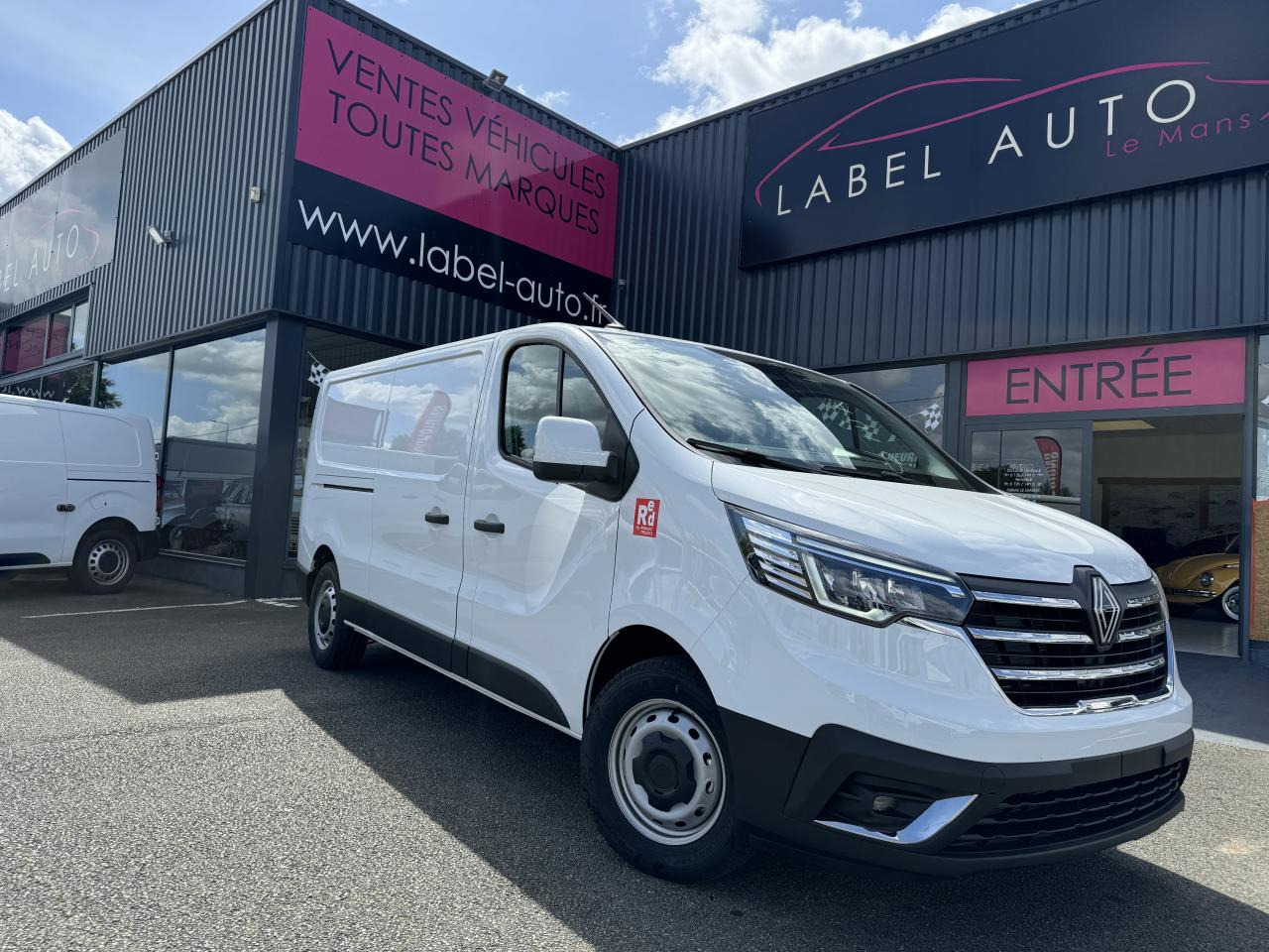 RENAULT Trafic L2H1 3000 Kg 2.0 Blue dCi - 150 2024 III FOURGON Fourgon Advance L2H1 PHASE 3 - 패널 밴 : 사진 1 RENAULT Trafic L2H1 3000 Kg 2.0 Blue dCi - 150 2024 III FOURGON Fourgon Advance L2H1 PHASE 3 - 패널 밴 : 사진 1