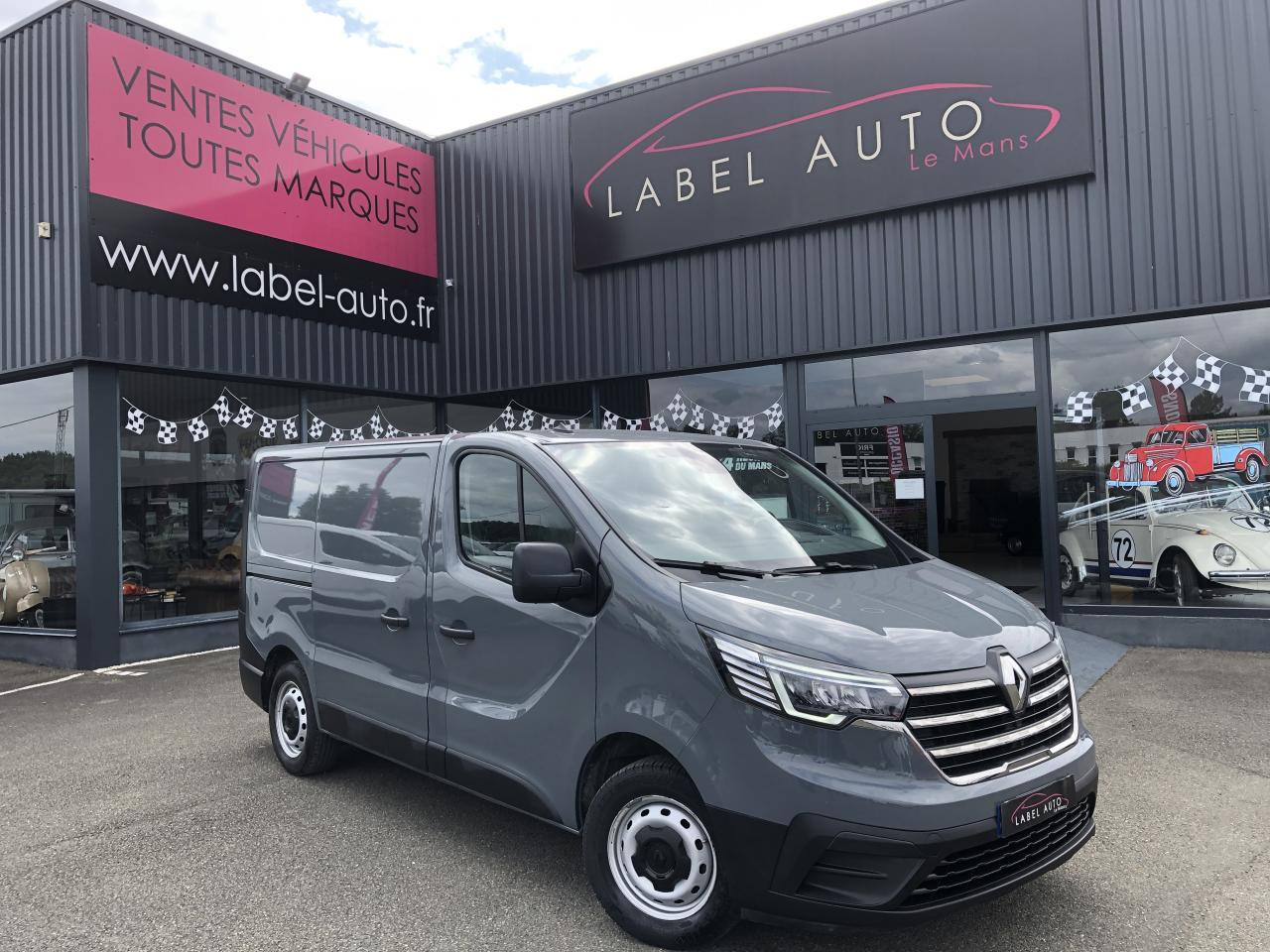 RENAULT trafic L1H1 2T8 2.0 BLUE DCI 130CH GRAND CONFORT KIT BOIS - 패널 밴 : 사진 1 RENAULT trafic L1H1 2T8 2.0 BLUE DCI 130CH GRAND CONFORT KIT BOIS - 패널 밴 : 사진 1