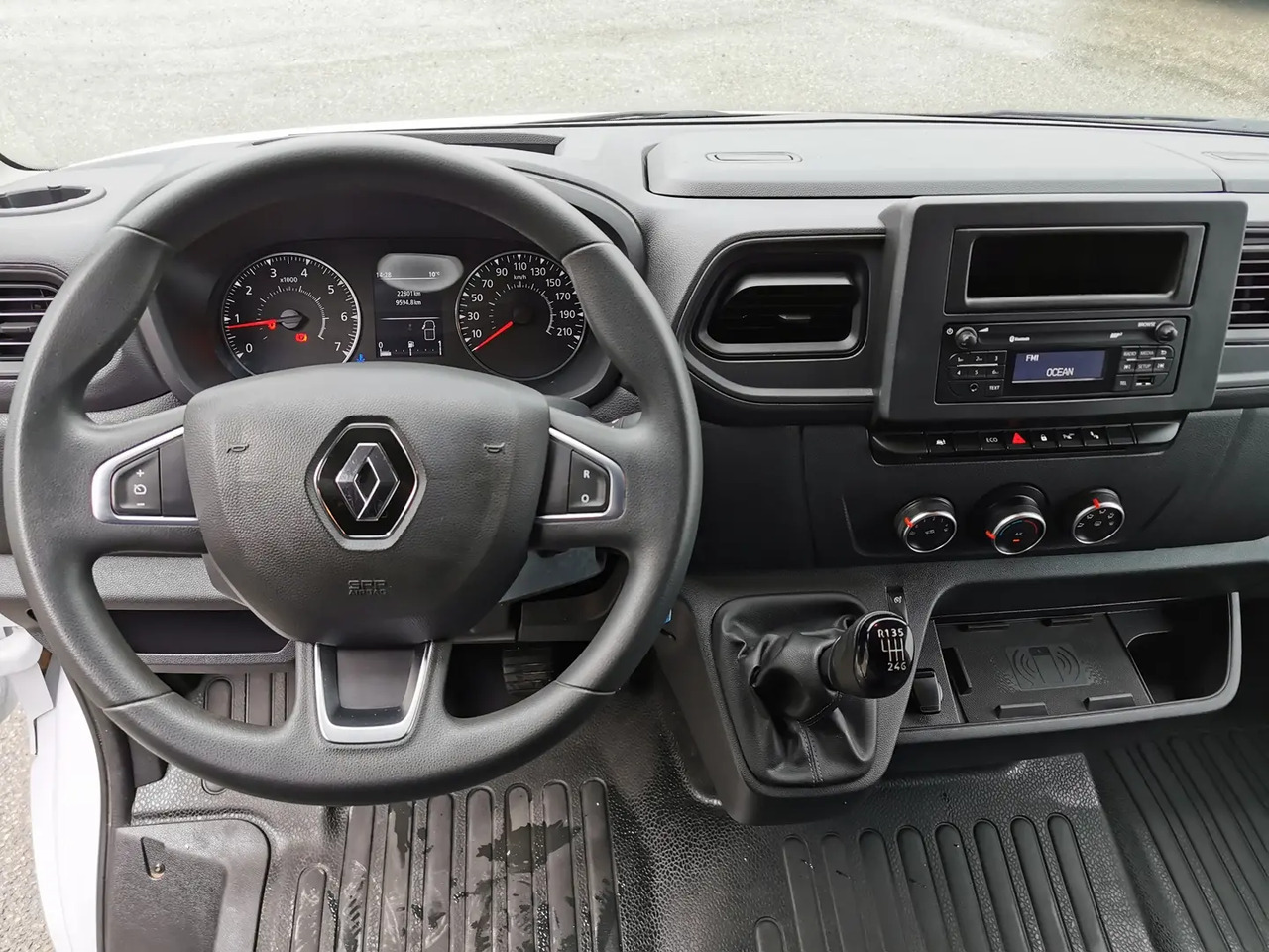 Renault Master F3300 L2H2 2.3 BLUE DCI 135CH CONFORT EURO6 - 패널 밴 : 사진 3 Renault Master F3300 L2H2 2.3 BLUE DCI 135CH CONFORT EURO6 - 패널 밴 : 사진 3