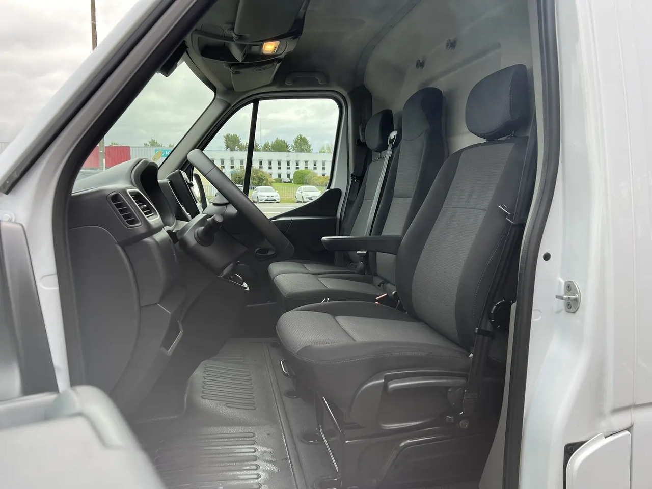 Renault Master F3300 L2H2 2.3 BLUE DCI 135CH GRAND CONFORT EURO6 - 패널 밴 : 사진 4 Renault Master F3300 L2H2 2.3 BLUE DCI 135CH GRAND CONFORT EURO6 - 패널 밴 : 사진 4