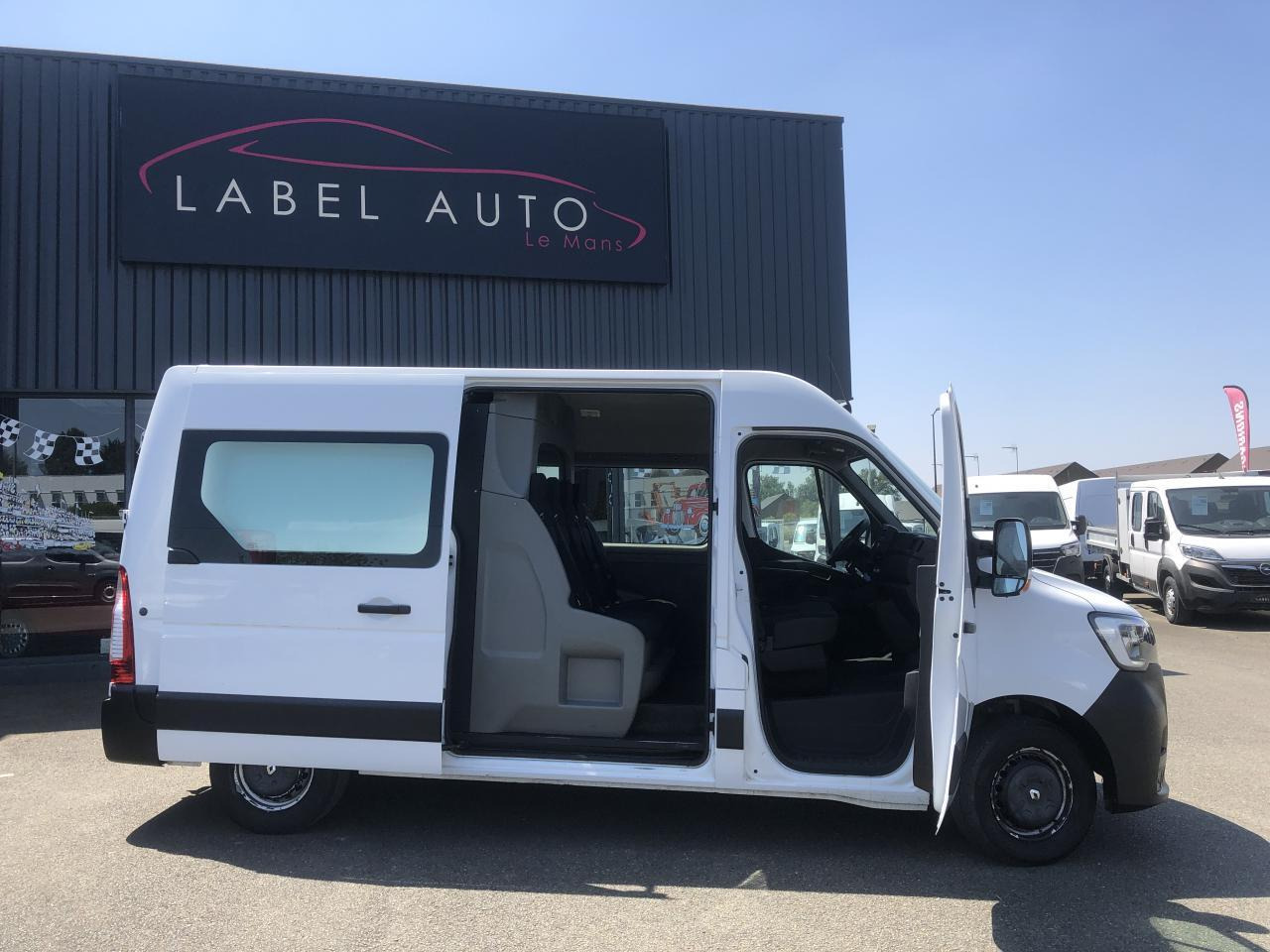 Renault Master F3300 L2H2 2.3 DCI 135CH CABINE APPROFONDIE CONFORT 7 PLACES - 콤비 밴 : 사진 2 Renault Master F3300 L2H2 2.3 DCI 135CH CABINE APPROFONDIE CONFORT 7 PLACES - 콤비 밴 : 사진 2